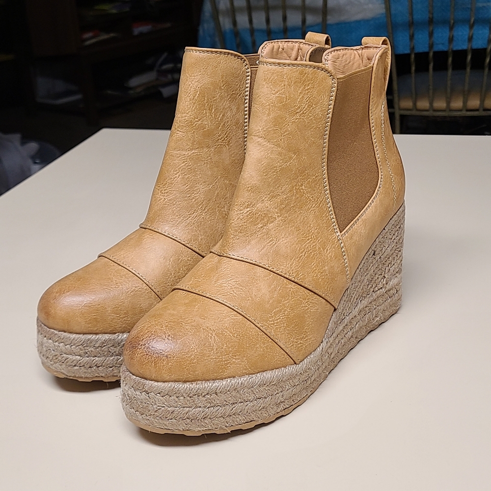 Bohemian Vegan Chelsea cap toe platform espadrille wedge ankle boots size 9 - Picture 2 of 14